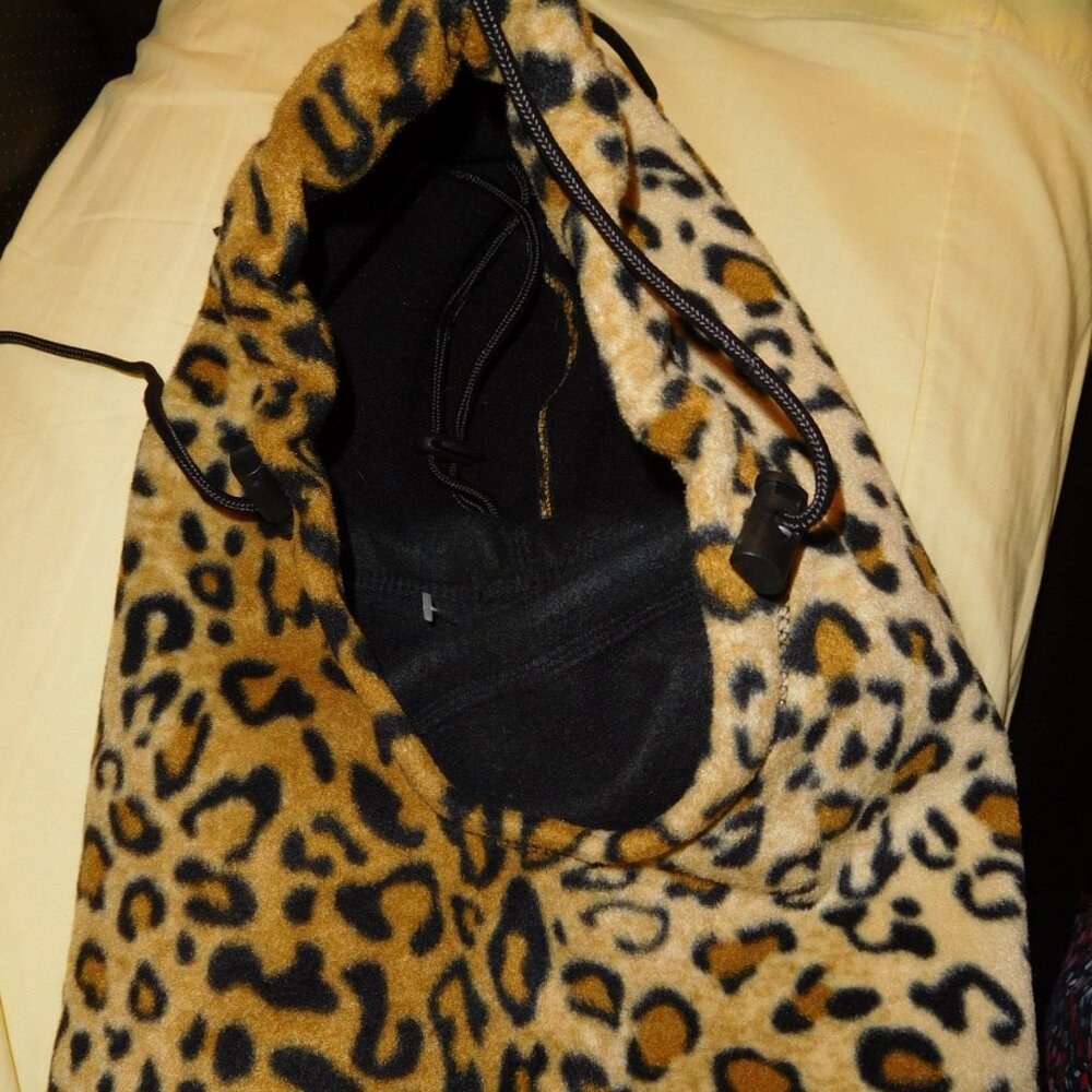 NWOT HOT HEADZ 6 IN 1 FLEECE HOOD LEOPARD PRINT/BLACK